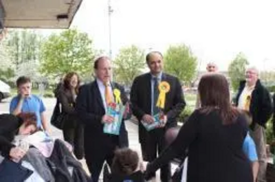 Simon Hughes with Parmjit Gill on the exchange in Eyres Monsell