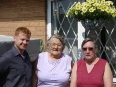 Dale Keeling with Mrs Baum & Mrs Harrison who led the campaign for the extra door.