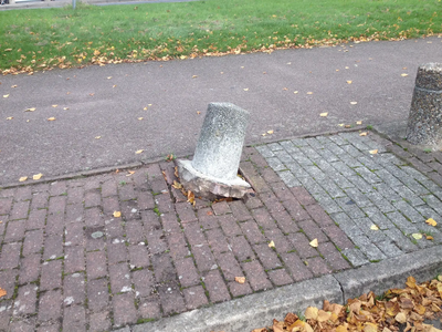 Bollard Southfields Drive