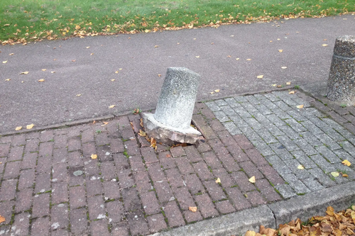 Bollard Southfields Drive