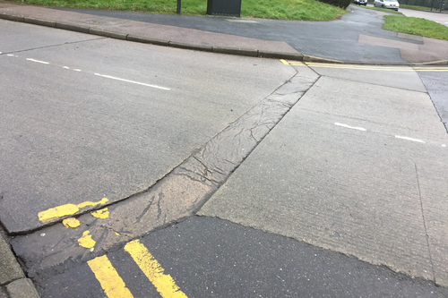 Scotswood Crescent/Hillsborough Road junction. Is this safe for a cyclist?