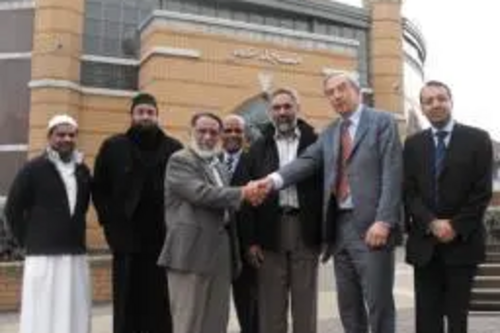 Bill Newton-Dunn visits a Mosque in Leicester